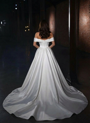 Simple Off-the-shoulder Satin A-line Sleeveless Wedding Dresses With Detachable Train