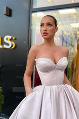 A-line Sweetheart Short Prom Dresses with Beadings