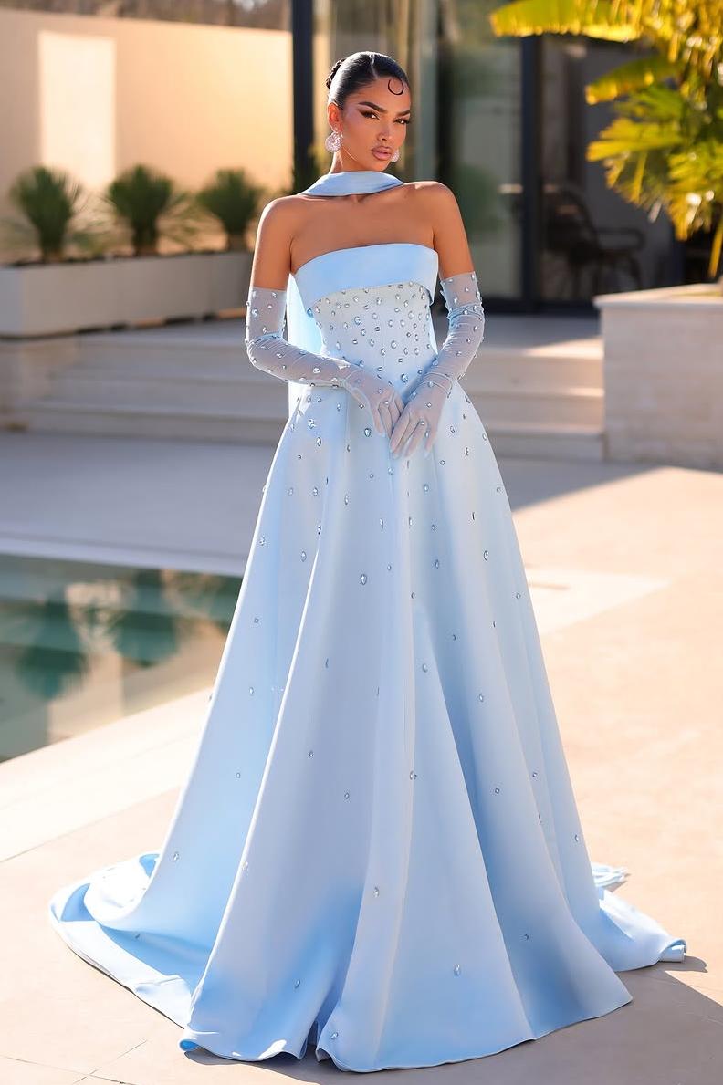 Sleeveless Strapless Long Formal Dress With Appliques Gloves
