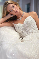 Amazing V-neck Sleeveless A-line Appliques Wedding Dress With Lace
