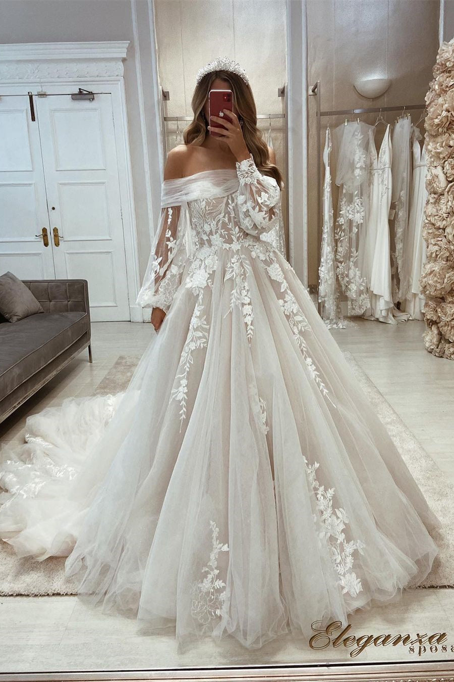 Beautiful A-line Off-the-shoulder Appliques Long Sleeves Wedding Dress With Lace
