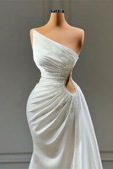 Beautiful Long White A-line Sleeveless Beading Wedding Dresses