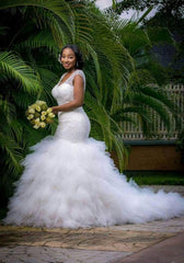 Beautiful Mermaid V-Neck Wedding Dress Sleeveless Beading Bridal Gown