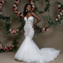 Beautiful Strapless Sweetheart Lace Mermaid Wedding Dress With Applique