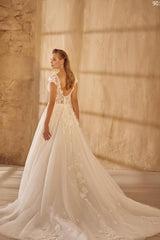 Beautiful V-neck Long A-line Lace Tulle Sleeveless Wedding Dresses