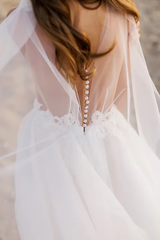 Boho White A-line Sleeveless Flower Girls Dress With Lace