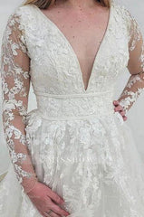 Charming Long Sleeves V-Neck Garden Lace A-Line Wedding Dress