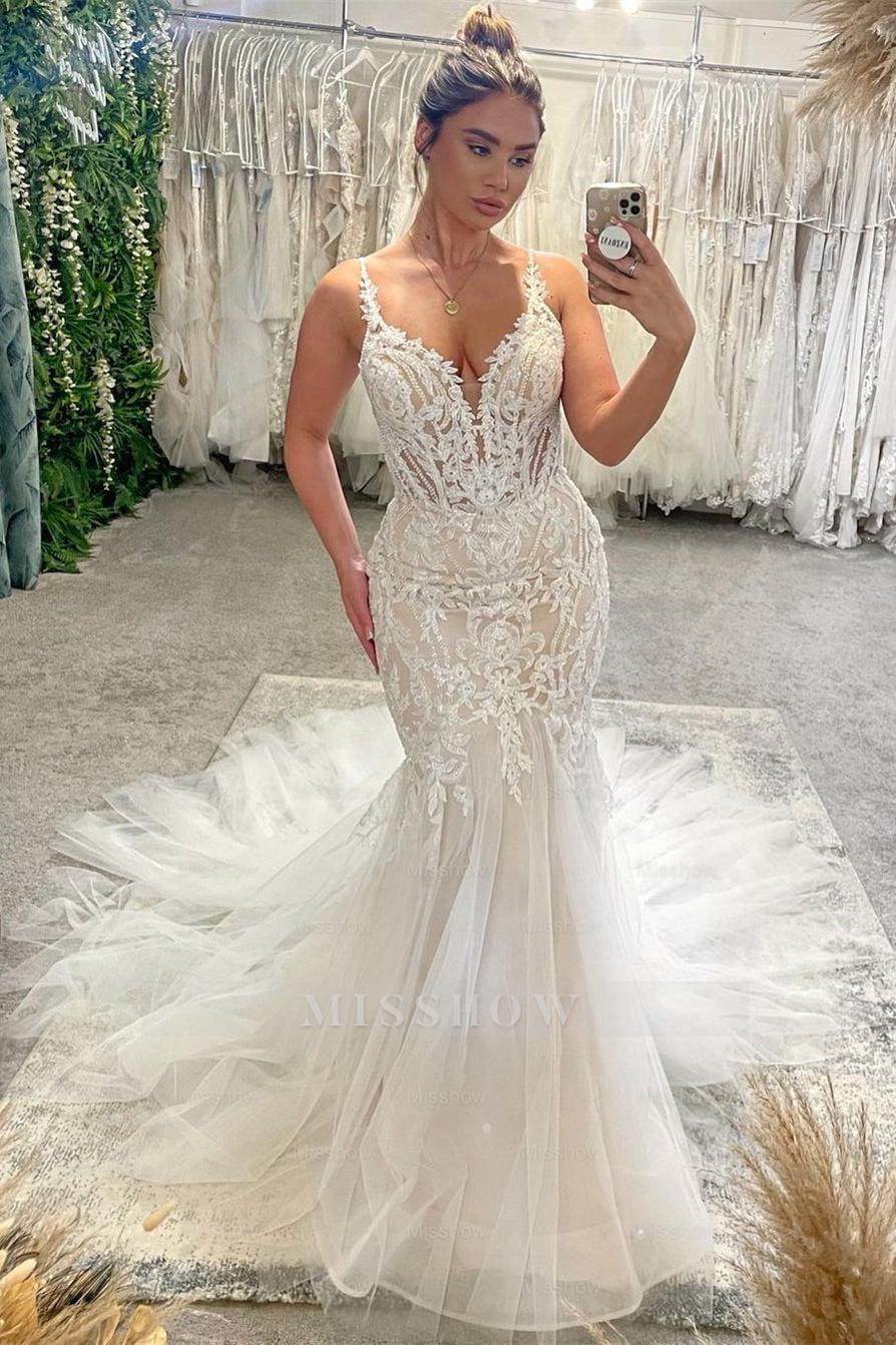Chic Floor Length V-Neck Spaghetti Straps Sleeveless Mermaid Wedding Dress with Chapel Train