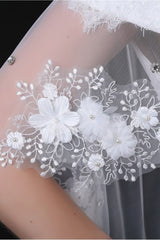Cute Tulle /Lace White Sleeveless Wedding Wraps with Appliques