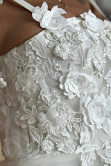 Spaghetti Strap Sleeveless A Line Formal Dress With Lace Appliques