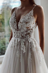 Designer A-line Appliques V-neck Wedding Dresses With Lace