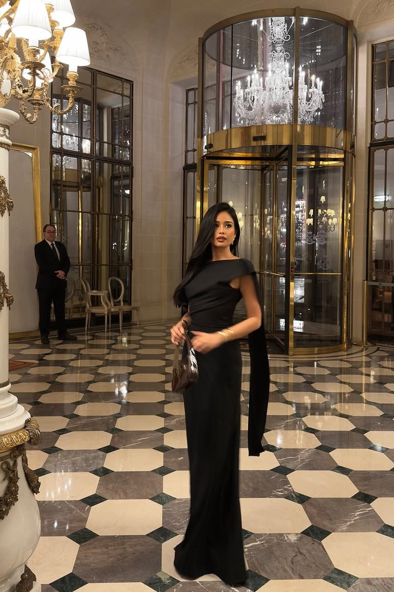 Black Off the Shoulder Sleeveless Mermaid Long Formal Dress With Ruffles