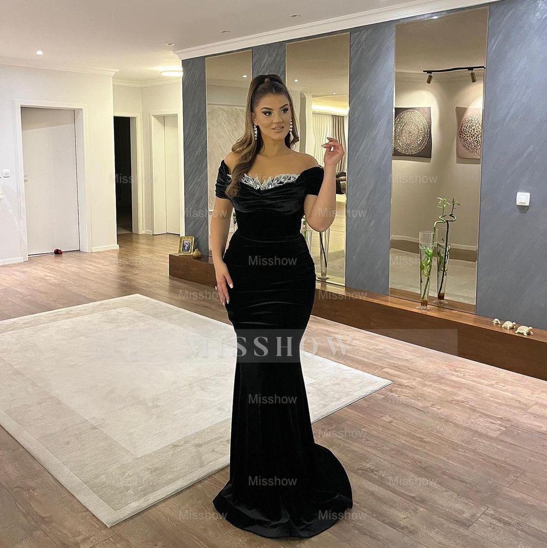Elegant Floor Length Sweetheart Off-The -shoulder Black mermaid Prom Dress with Appliques