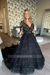 Elegant Long Black A-line V-neck Long Sleeves Wedding Dresses With Lace