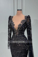 Elegant Long Black V-neck Lace Mermaid Evening Dresses With Long Sleeves