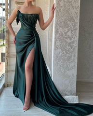 Elegant Long Dark Green A-line Sleeveless Beading Prom Dress With Slit