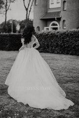 Fabulous Off-the-shoulder Sleeveless A-Line Tulle Wedding Dresses with Appliques
