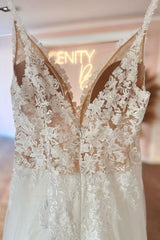 Glamorous sweetheart v-neck sleeveless a-line lace Wedding Dresses