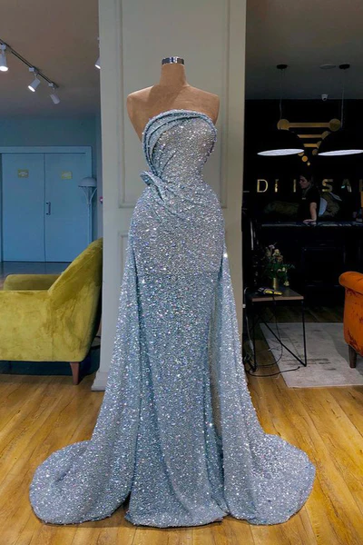 A-Line/Elegant Sleeveless V-neck Ruffles Sequins Prom Dresses