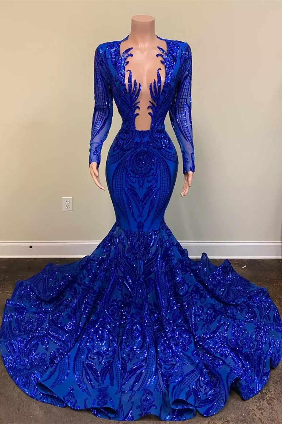 Gorgeous Blue V-neck Sequins Long Sleeve Floor-length Mermaid Prom Dresses