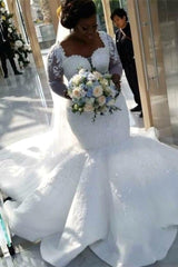 Gorgeous Mermaid Lace Wedding Dress Chapel Train Long Sleeves Appliques Bridal Gowns