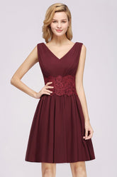 Lace V-Neck Sleeveless Mini Bridesmaid Dresses A-line Chiffon Homecoming Dress
