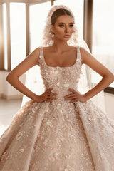 Luxurious A-line Appliques Princess Wedding Dresses With Detachable Train