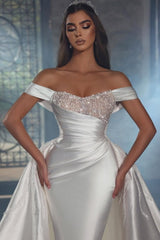 Luxurious A-line Satin Off-the-shoulder Beading Sleeveless Wedding Dresses With Glitter