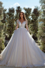Modern A-line Lace Tulle Appliques Wedding Dress With Long Sleeves