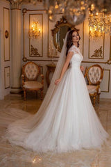 Modern Long A-line Sleeveless Wedding Dresses With Lace