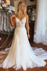 Modern Long A-line Spaghetti Straps Lace Sleeveless Wedding Dress