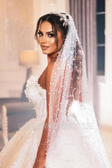 Modern Princess Sleeveless A-line Wedding Dresses With Glitter