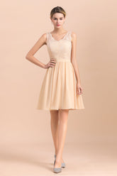 Pretty V-Neck Chiffon Lace Short Bridesmaid Dresses with Ruffles
