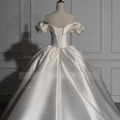Romantic Off-the-shoulder Ball Gown Satin Wedding Dresses