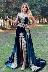 Stunning Velvet Evening Gown Sleeveless Gold Appliques Formal Dress with Detachable Train Side Slit