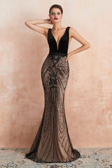 Stylish Deep V-Neck Black Beading Mermaid Prom Dress Sleeveless Slim Evening Party Gown