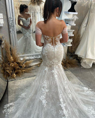 Trendy Floor Length Sweetheart Sleeveless Off-The-Shoulder Lace Wedding Dress with Chapel Train
