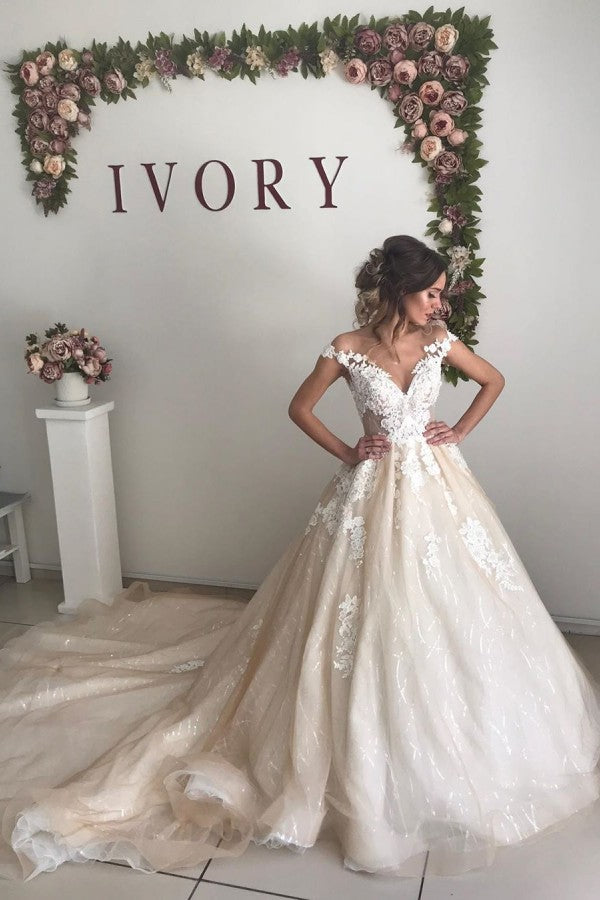 V-Neck Off-the-Shoulder Princess Princess Wedding Dress