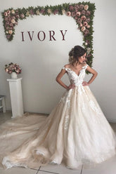 V-Neck Off-the-Shoulder Princess Princess Wedding Dress