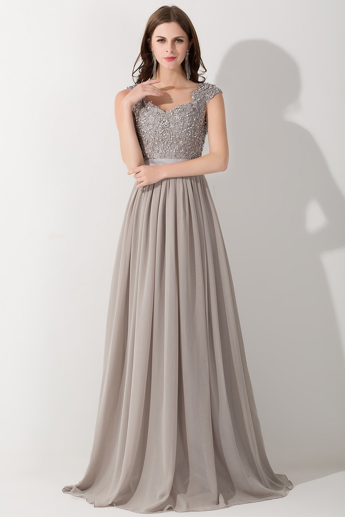Vintage Silver Sleeveless Long Bridesmaid Dresses With Appliques
