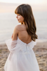 White A-line Off-the-shoulder Flower Girls Dress With Lace