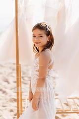 White Short Sleeveless A-line Straps Flower Girls Dress With Lace