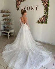 Winter Warm Long Sleeves V-Neck Tulle Princess Wedding Dress