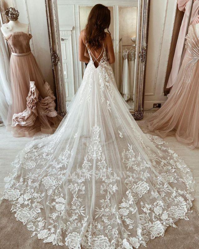 Wonderful Spaghetti Straps Appliques Tulle A-Line Wedding Dresses