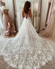 Wonderful Spaghetti Straps Appliques Tulle A-Line Wedding Dresses