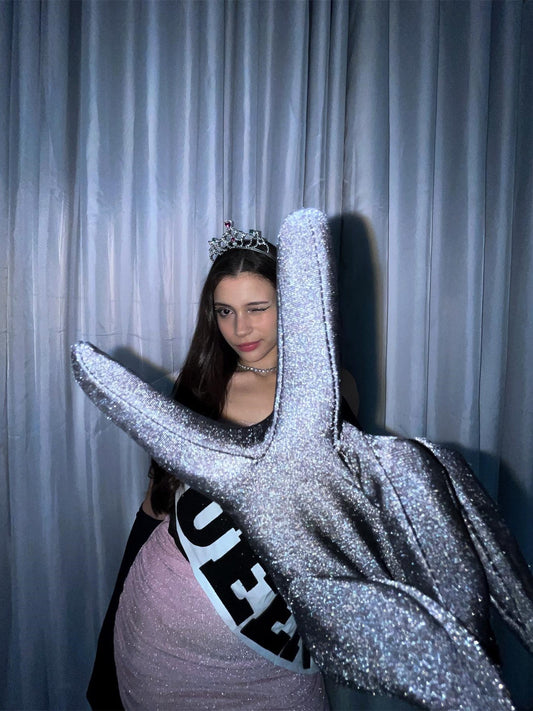 How to Choose a Lipstick to Match Your Prom Dress