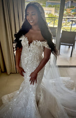 Sweetheart 3D Floral Applique Rhinestone Lace-Up Mermaid Wedding Dress with Train