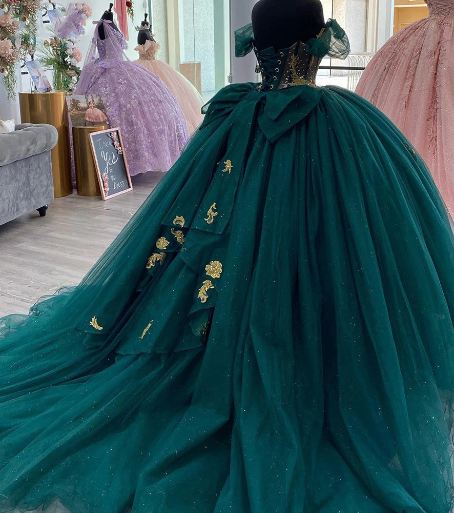 Misshow Emerald Green Off-Shoulder Ball Gown Puffy Sleeves Floral Lace Appliques Tulle Princess Quinceanera Dress for Sweet 16