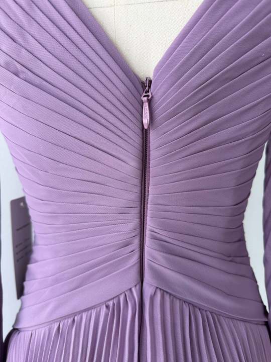 A Line Princess V Neck Plus Size Mother Of The Bride Dresses With Ruched
