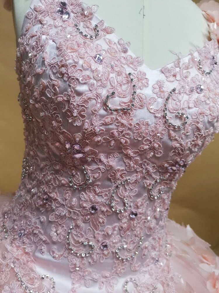 Misshow Pink Tulle Princess Gown V-Neck 3D Floral Lace & Beaded Quinceanera Dress for Sweet 16